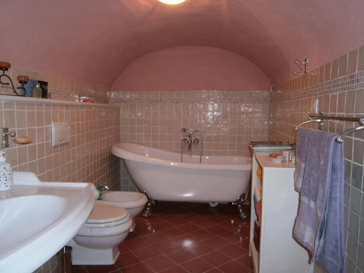 B&B Pietre Antiche Vezzi Portio Exterior foto