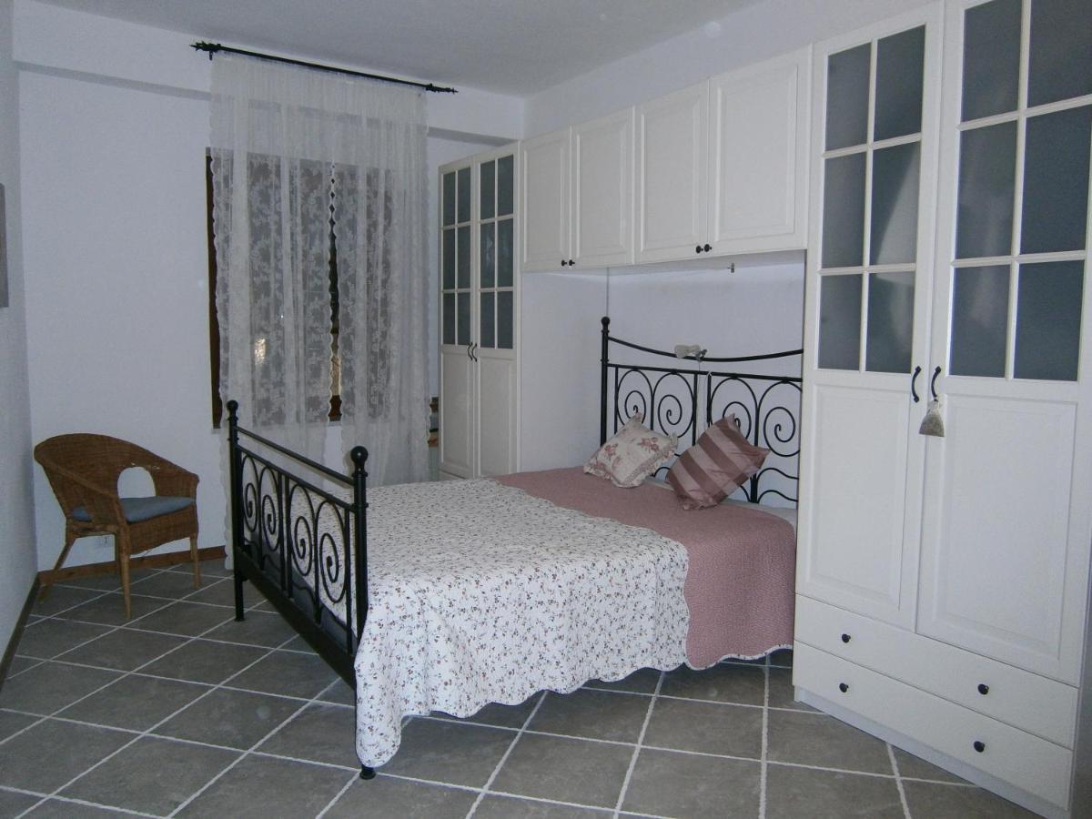 B&B Pietre Antiche Vezzi Portio Exterior foto